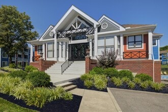 Building Photo - McCauly Crossing