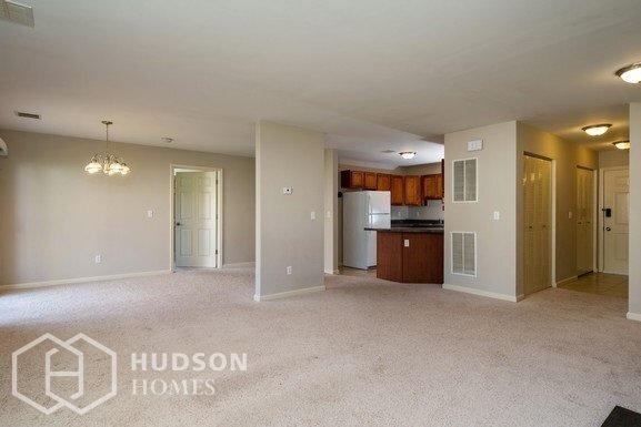 Foto del edificio - 104 Falcon Ridge Way N