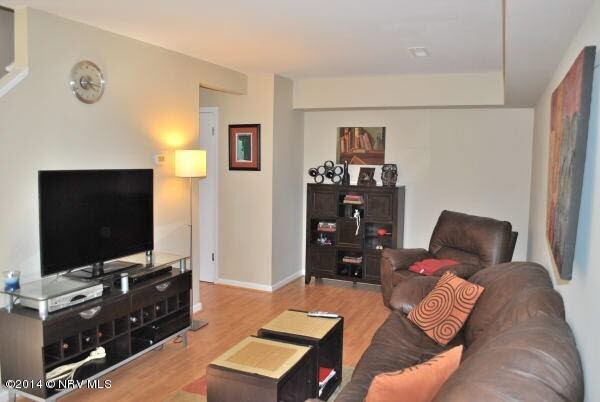 Foto del edificio - 313 Charles St