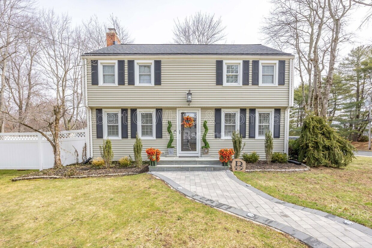 Photo - 4 Trotwood Drive