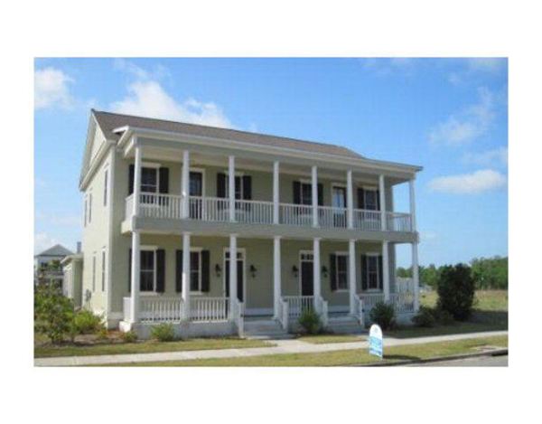 Primary Photo - 305 Dogwood Cir
