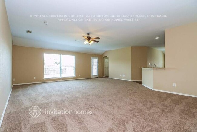Building Photo - 4808 Bluebird Ln