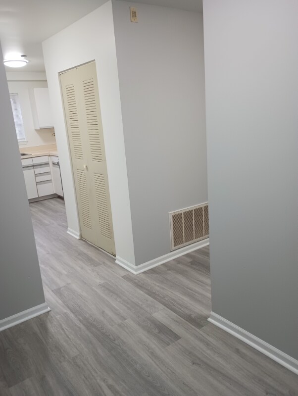 Foto del edificio - 4905 Belmont St