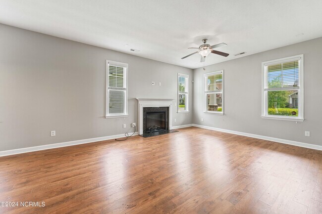 Foto del edificio - 607 Drummond Grove Ln