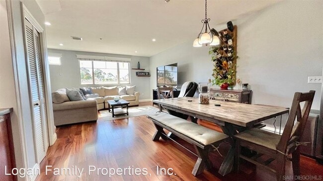 Building Photo - 2 br, 2.5 bath House - 3972 Albatross Stre...