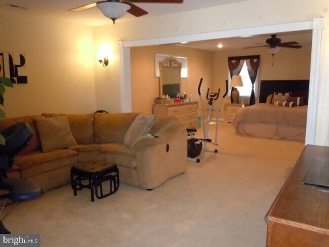 Building Photo - 55 Sepulga Dr
