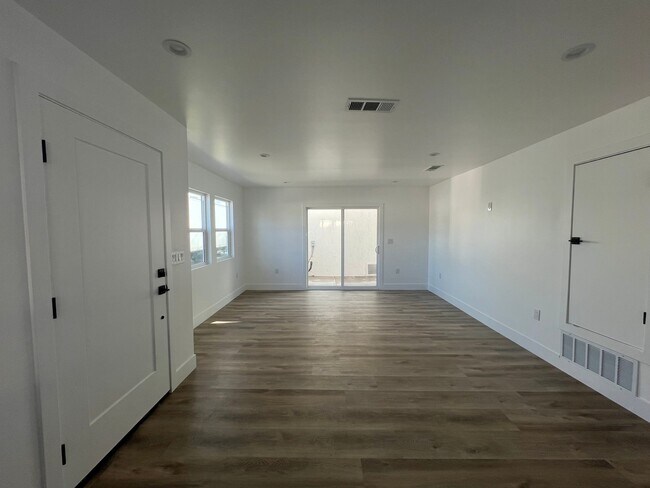 Foto del edificio - 4816 Hedda St