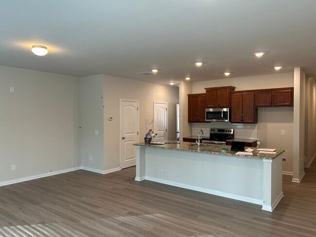 Building Photo - 329 Whitetail Cir