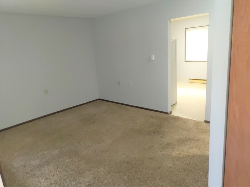 601 E Main St Unit Apt 5, Mingo, IA 50168 Room for Rent in Mingo, IA