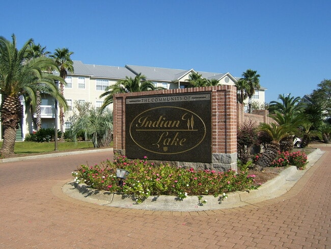 Building Photo - Spacious 3B/2B Unfurnished Condo near Beach in the Heart of Destin!
