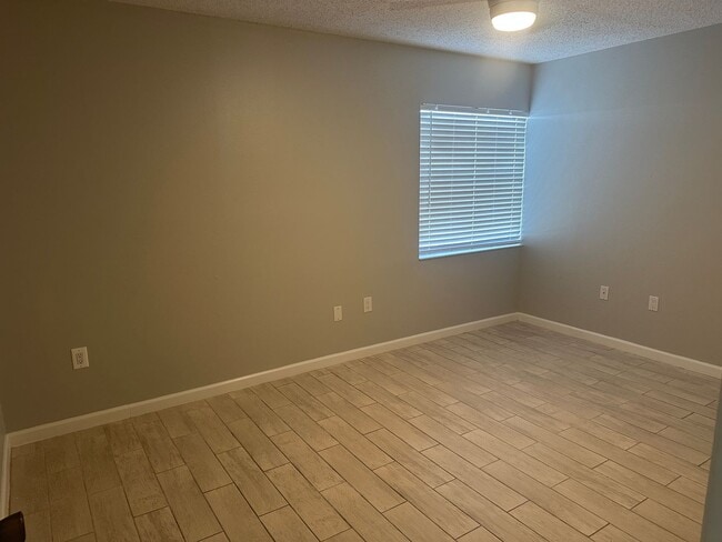 Building Photo - 2 Bedroom 2 Bathroom in Winter Haven