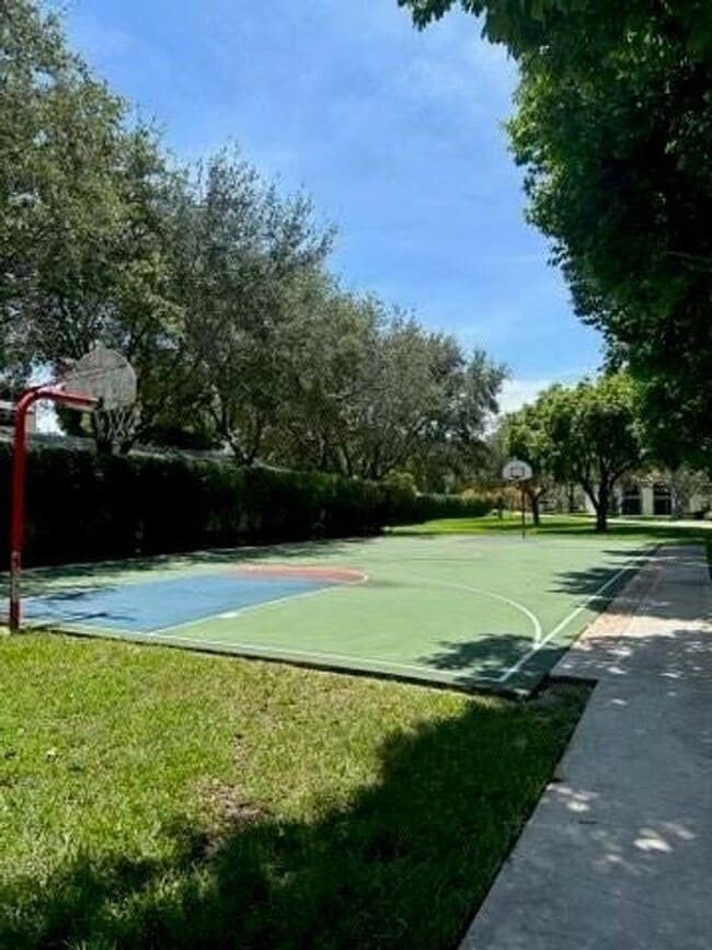 Building Photo - 406 Buttonwood Pl