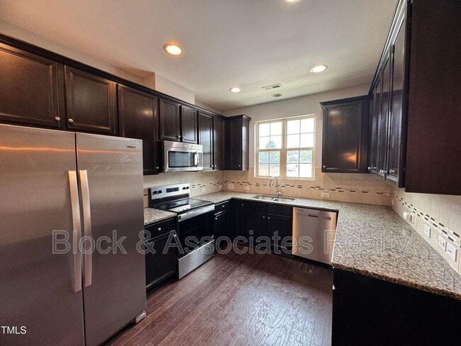 Building Photo - 748 Wickham Ridge Rd
