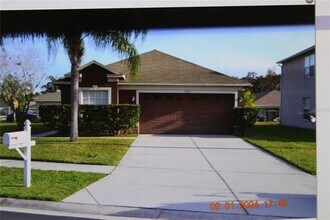 Building Photo - 25820 Crippen Dr