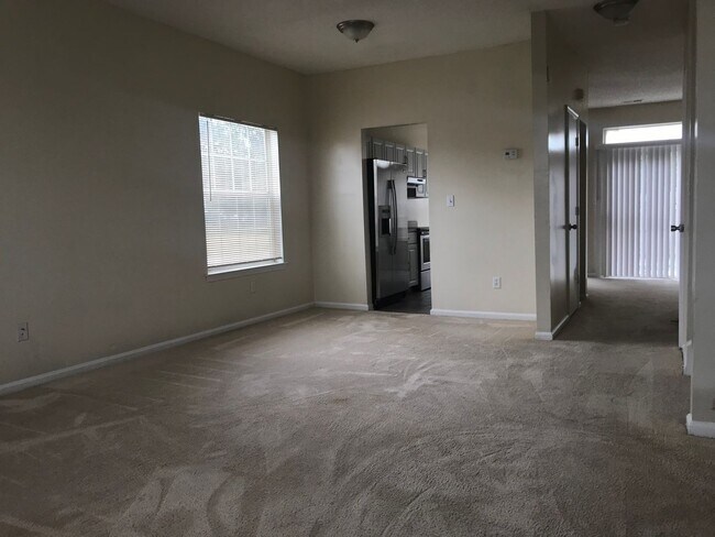 Foto del edificio - End Unit Townhouse in Virginia Beach