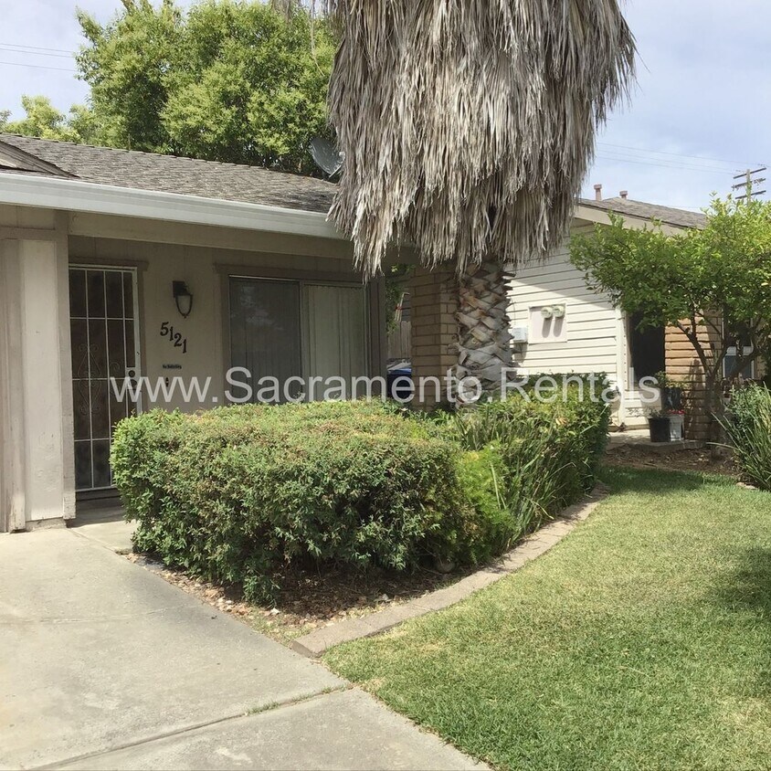 Building Photo - 2bd/2ba Foothill Farms Area Duplex with 1 ...