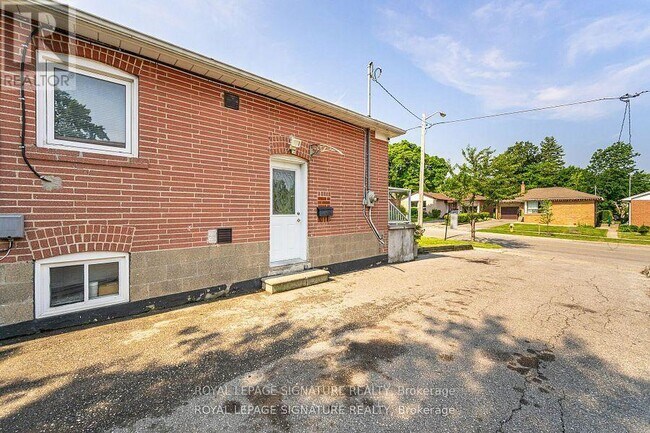 Building Photo - 71-71 Redwater Dr