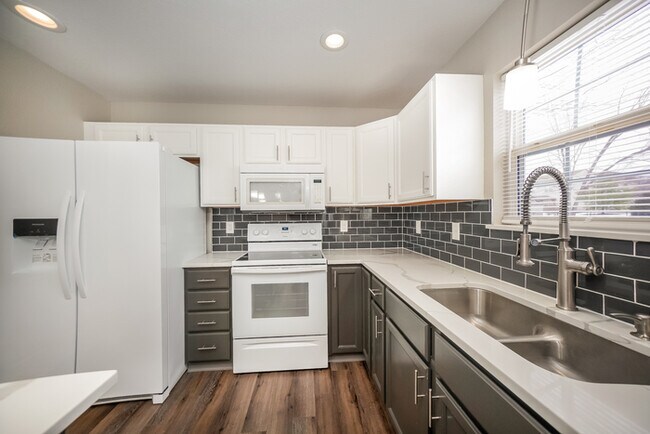 Foto del edificio - 6314 Whitaker Farms Dr