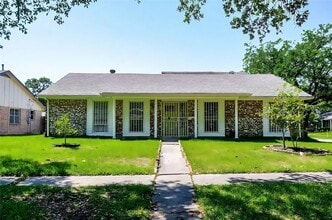 Building Photo - 9119 Concho St