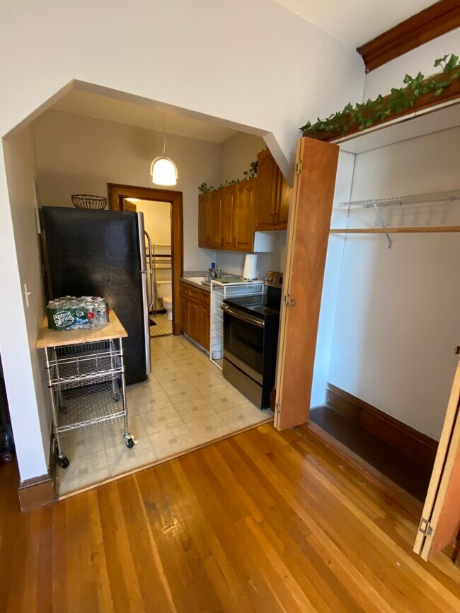 Foto del edificio - 854 Beacon St