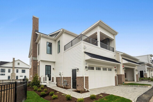 Building Photo - 1 Dewitt Dr