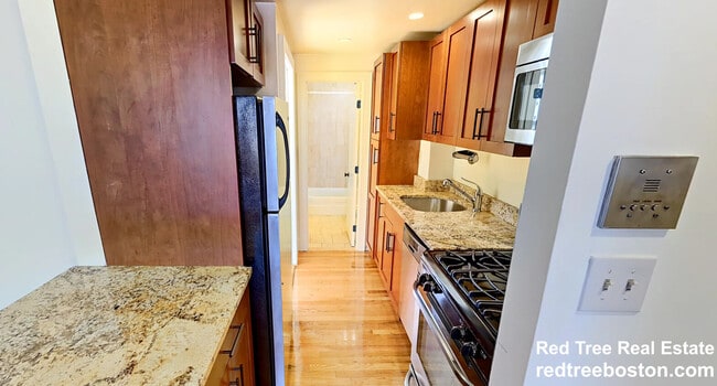 Building Photo - 88 W Cedar St