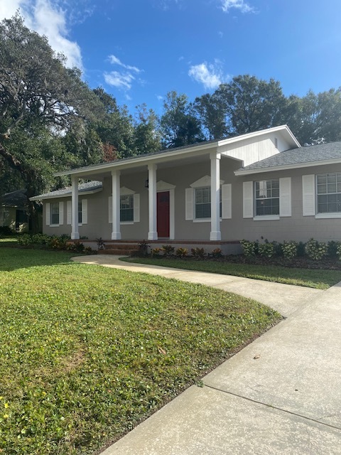 Foto principal - 3/2 in DeLand, quiet street, $2,200/monthly!