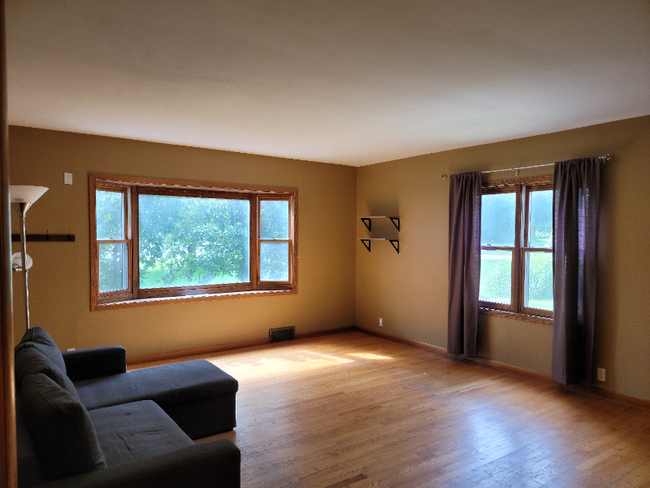 Building Photo - 613 Clear Spring Ct