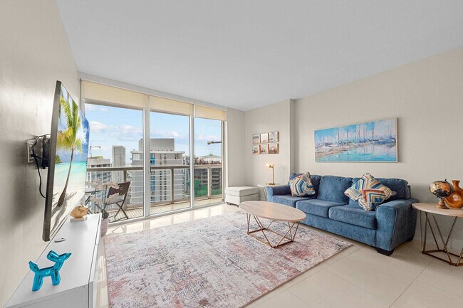 Building Photo - 485 Brickell Ave