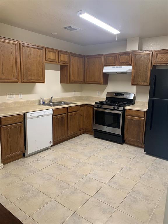 Building Photo - 12925 Blackpool Ln