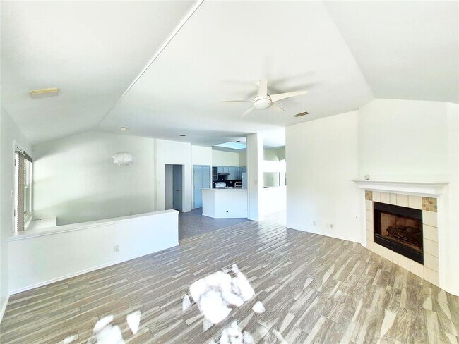 Foto del edificio - 9100 Brimstone Ln