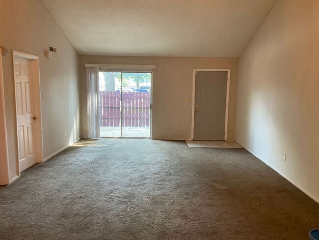 Foto del edificio - 4701 Flat Shoals Rd