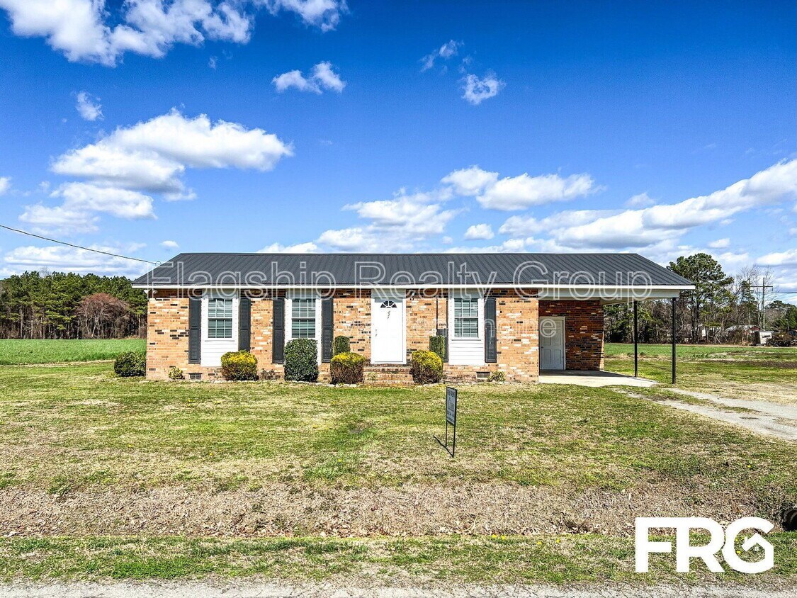 Foto principal - 831 Hood Swamp Rd