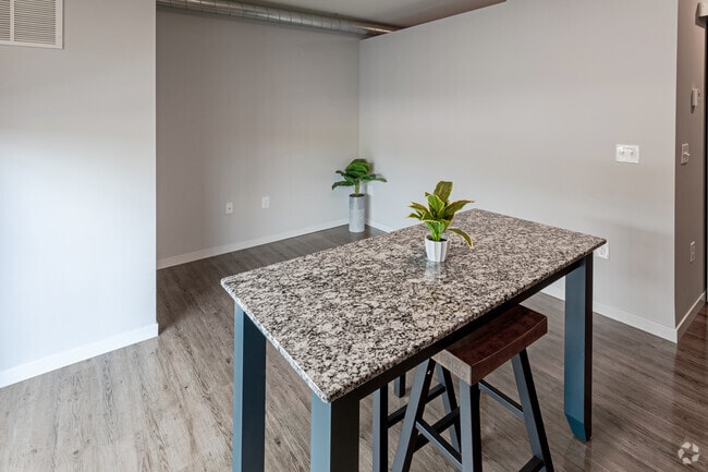 1HAB, 1BA - Isle Royale - ENDI Plaza