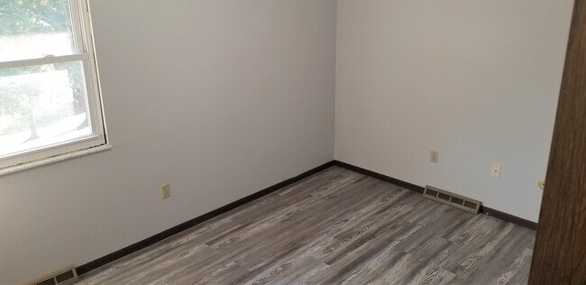 Foto del edificio - 5658 Huckleberry St NW