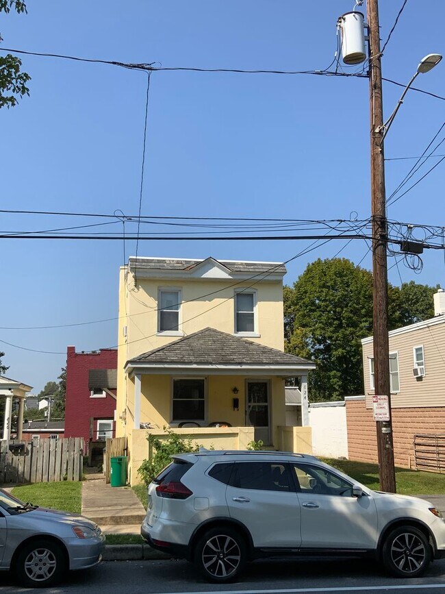 Foto del edificio - 824 Highland Ave