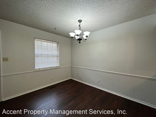 Building Photo - 3 br, 2 bath House - 111 East Canton Street
