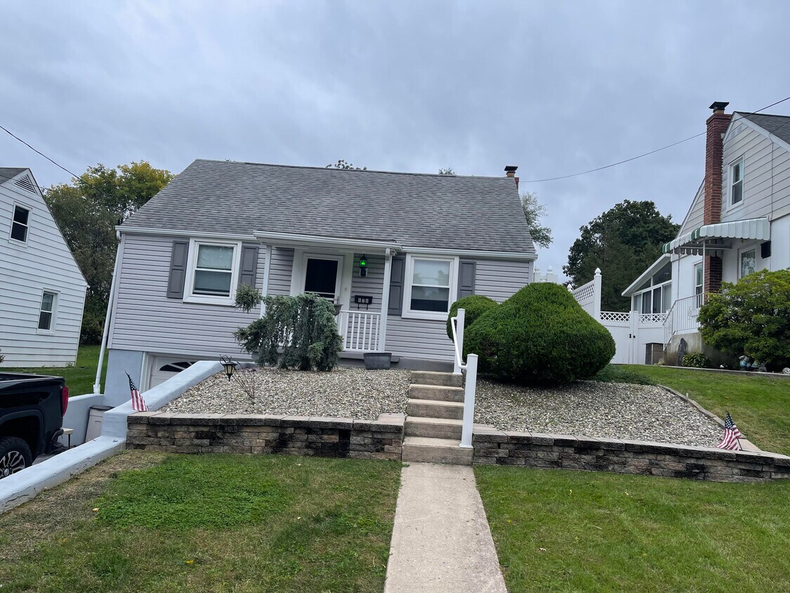 828 15th Ave, Bethlehem, PA 18018 House Rental in Bethlehem, PA