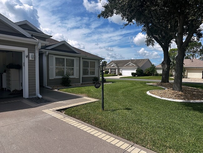 Building Photo - 2000 Ardmore Way