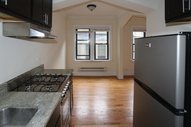 Foto del edificio - 4740 N Hermitage Ave