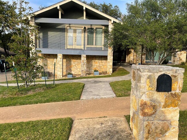 Foto del edificio - 5210 Rain Creek Pkwy