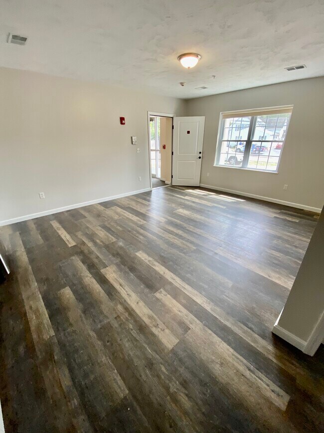 576 South Ave Unit 3, Whitman, MA 02382 Apartments in Whitman, MA