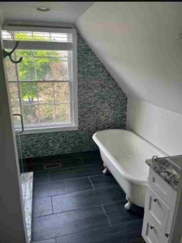 Building Photo - 606 E Arch St