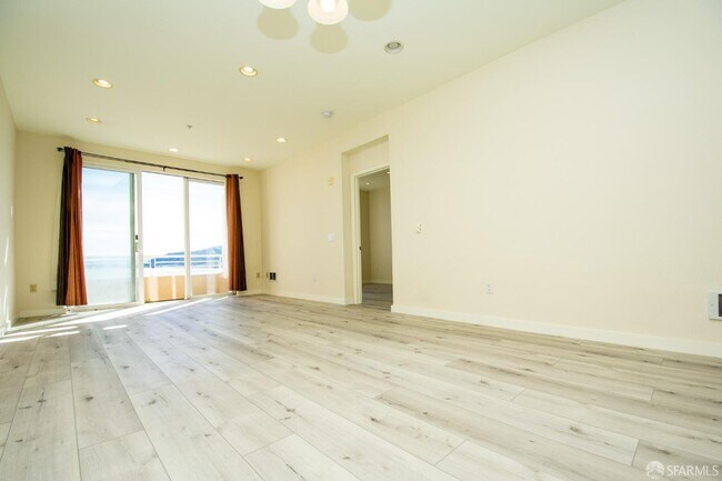 Foto del edificio - 101 Crescent Way