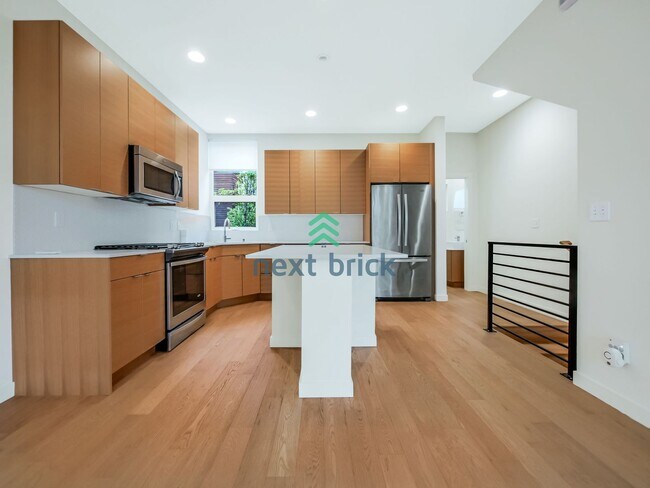 Foto del edificio - 3 Bed 2.5 Bath Greenwood Home