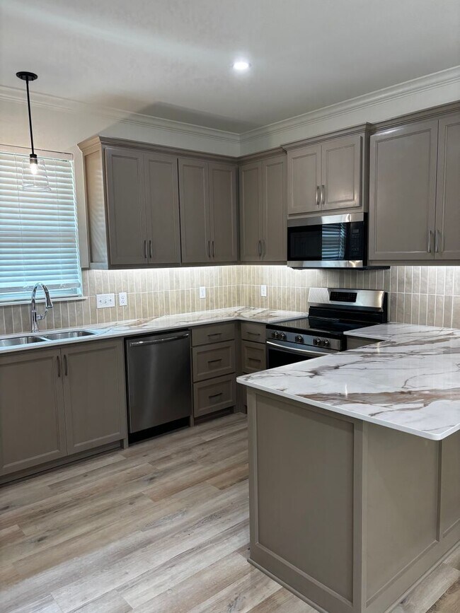 Building Photo - New Construction Home in Pleasant Grove for Rent!