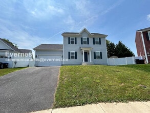 Building Photo - 102 Ridgeway St