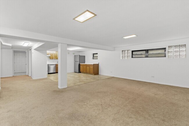 Foto del edificio - 2545 W Lunt Ave