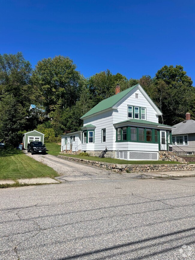 Building Photo - 265 Norway St
