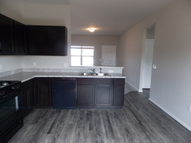 Building Photo - Great home in El Reno